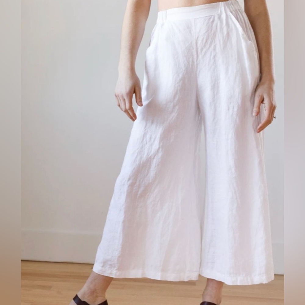 CP Shades Cropped Wendy Linen Pant. Light beige/pink